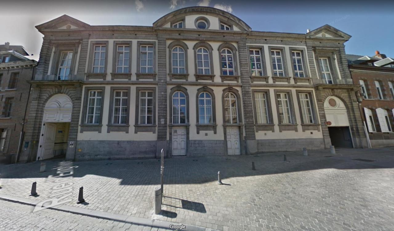 Logement Dans Le Coeur Historique De Mons Exterior photo